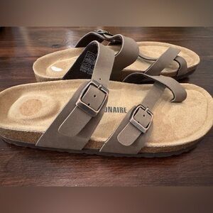 Cushionaire Sandals with Adjustable Buckles women’s 8.5 NWOT